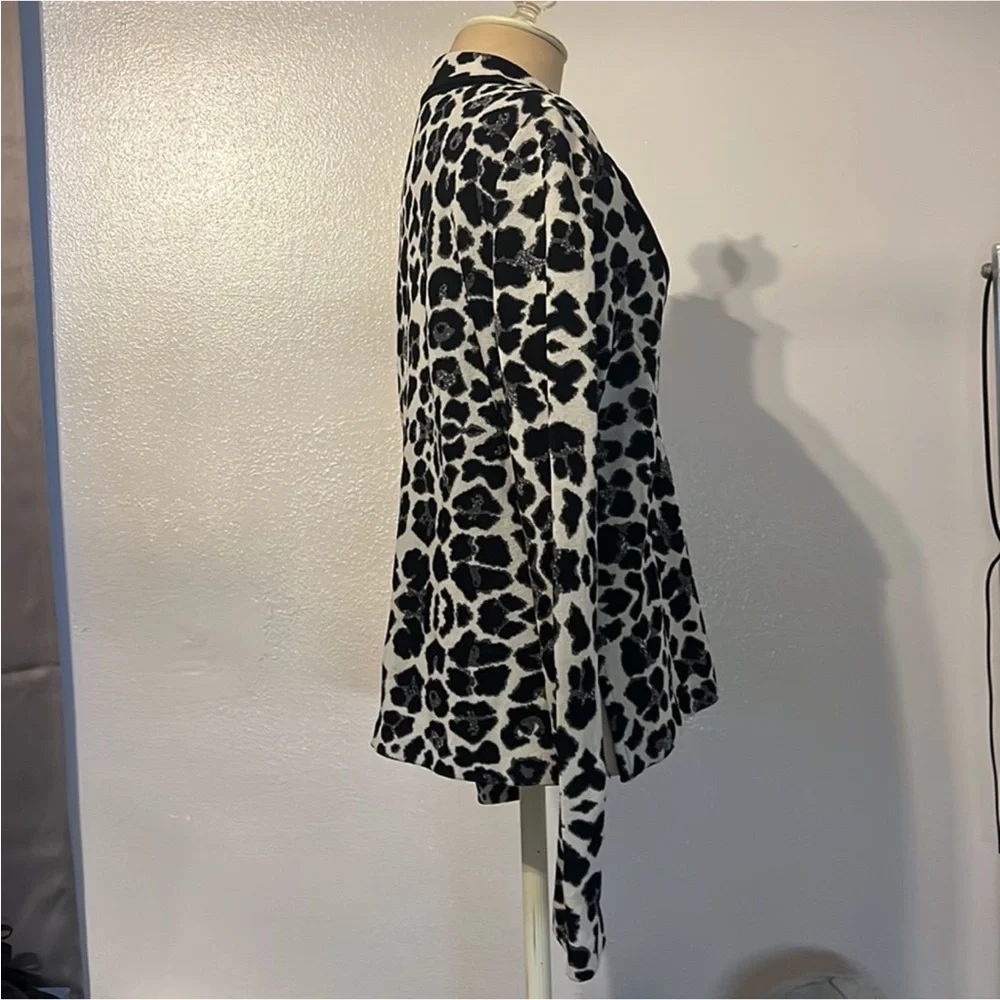 Authentic Misook designer animal print comfortable blazer sz S